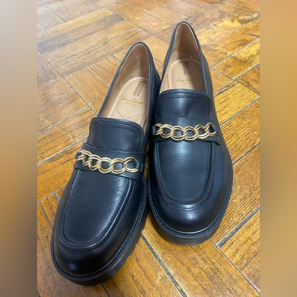 Sam Edelman Black Loafers with Gold Chain - Picture 1 of 4